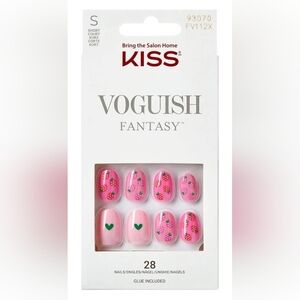 Kiss Voguish Fantasy Nails in Strawberry•Short Nails•28 Nails plus glue!